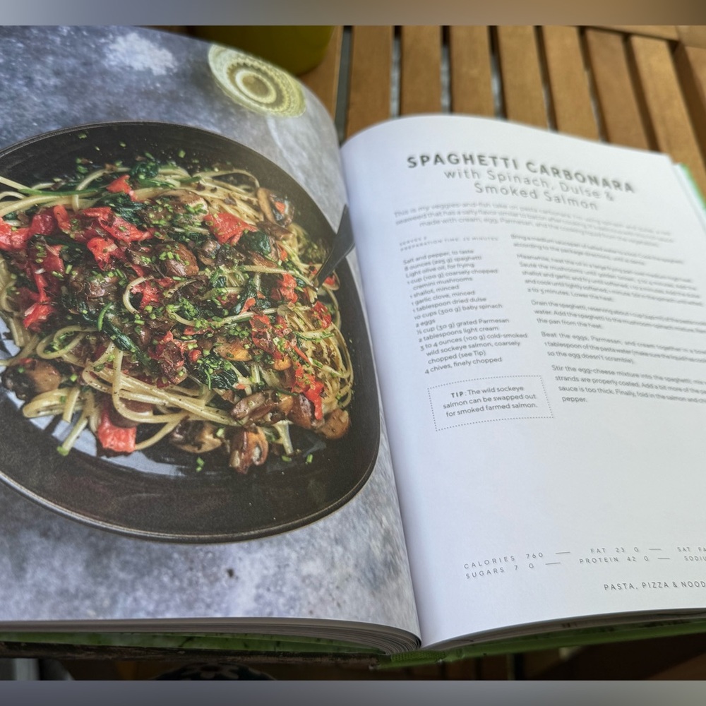 Veggies & Fish Cookbook, Hardcover, 250 pages - Picture 5 of 6